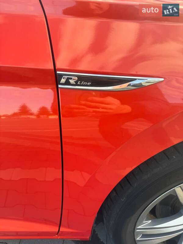 Седан Volkswagen Jetta 2019 в Сумах