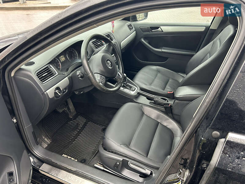 Седан Volkswagen Jetta 2013 в Києві фото 8 Седан Volkswagen Jetta 2013 в Києві