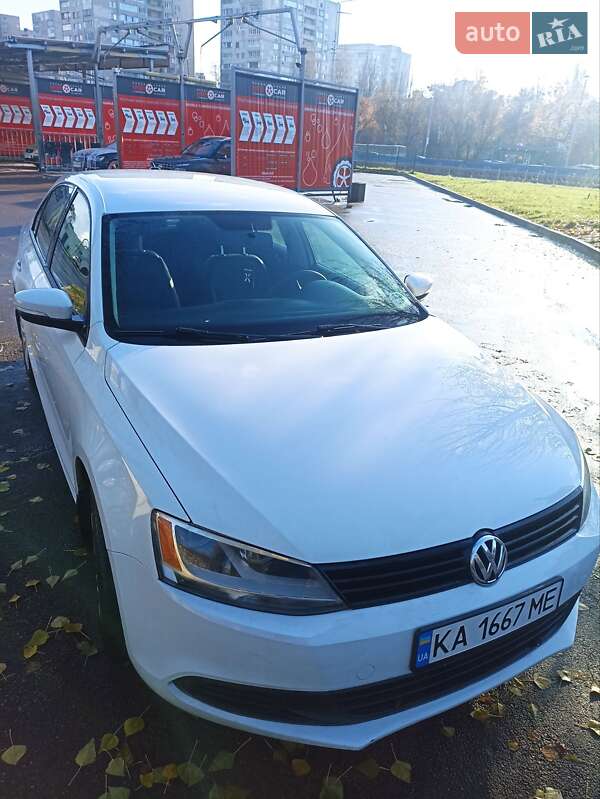 Седан Volkswagen Jetta 2014 в Софіївській Борщагівці фото 13 Седан Volkswagen Jetta 2014 в Софіївській Борщагівці