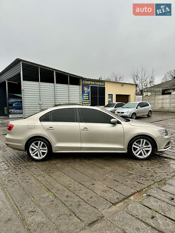Седан Volkswagen Jetta 2015 в Харькове