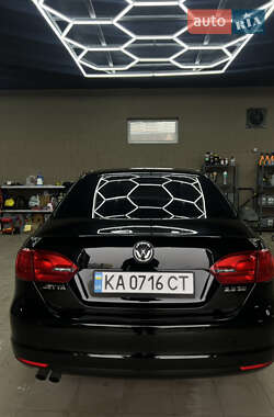 Седан Volkswagen Jetta 2011 в Кропивницком