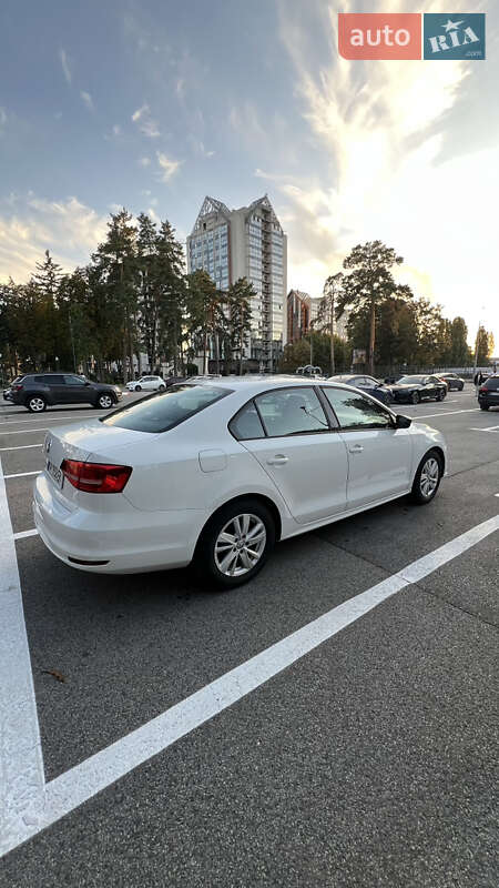 Седан Volkswagen Jetta 2015 в Харькове