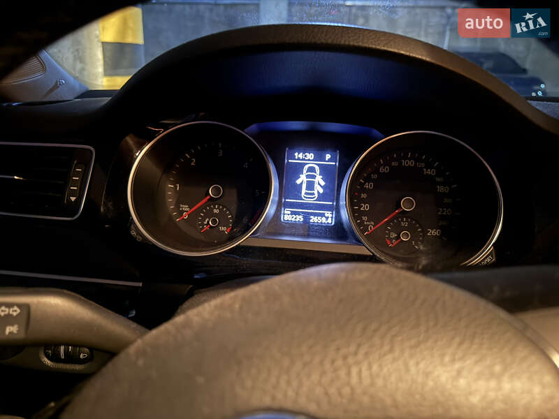 Седан Volkswagen Jetta 2016 в Києві