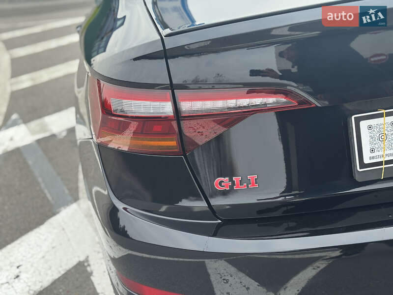 Седан Volkswagen Jetta 2018 в Киеве