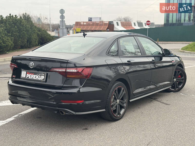 Седан Volkswagen Jetta 2018 в Киеве