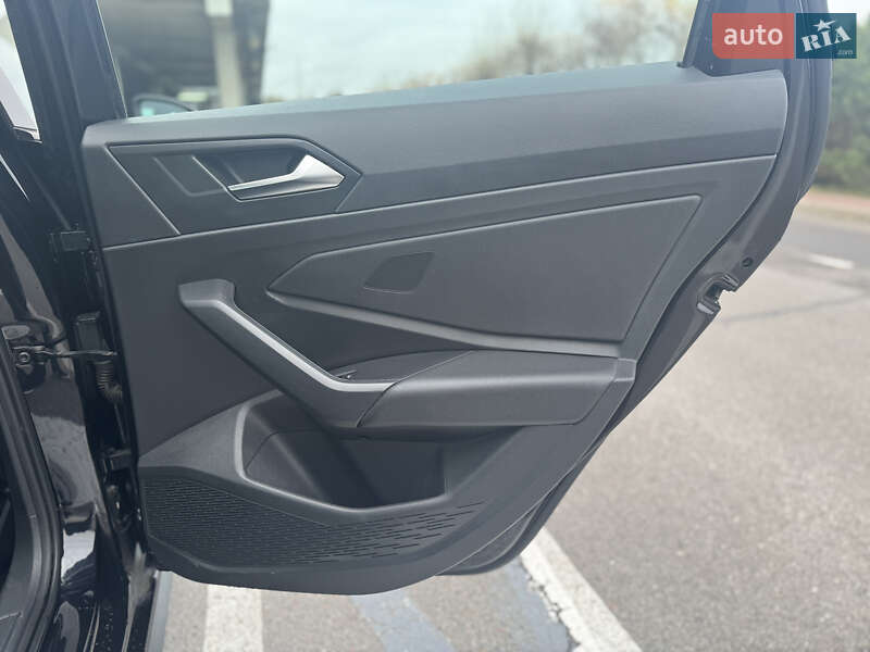 Седан Volkswagen Jetta 2018 в Киеве