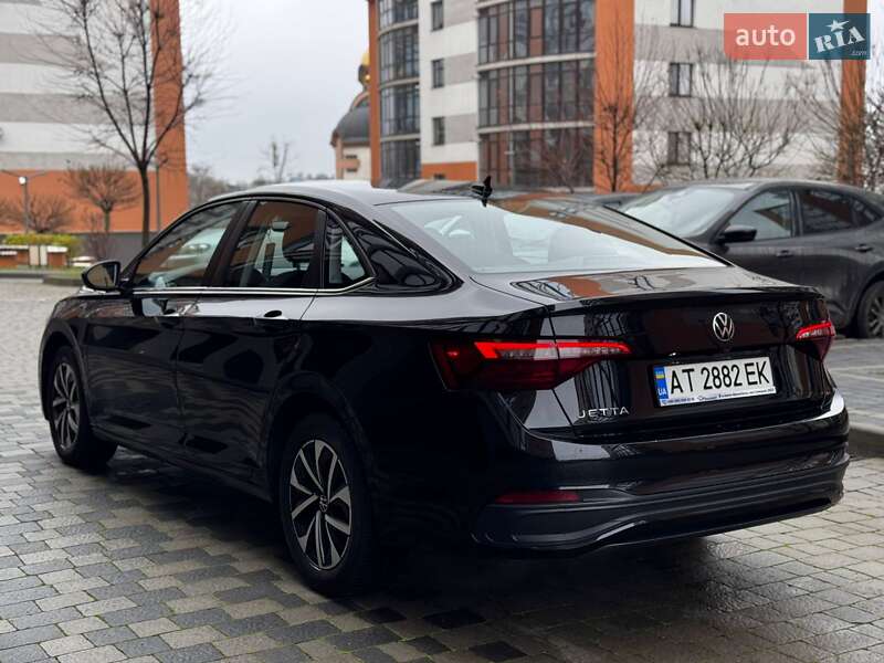 Седан Volkswagen Jetta 2022 в Ивано-Франковске