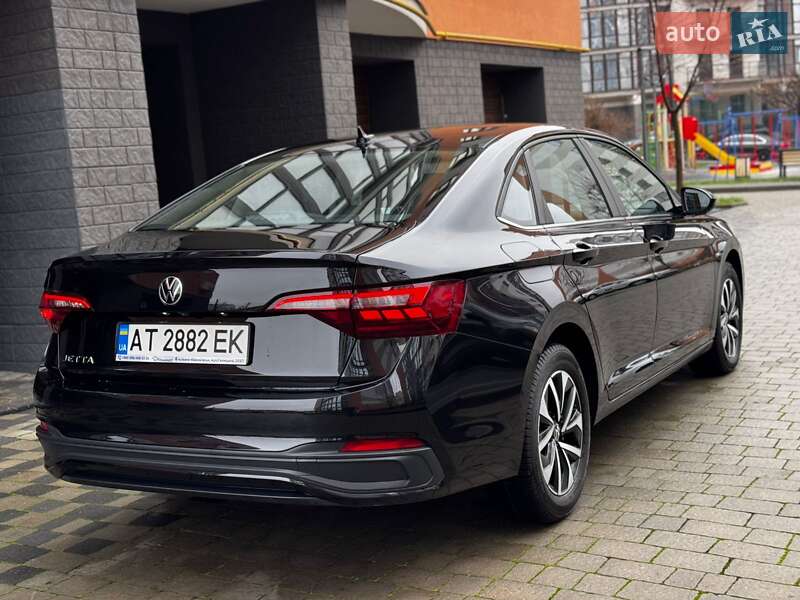 Седан Volkswagen Jetta 2022 в Ивано-Франковске