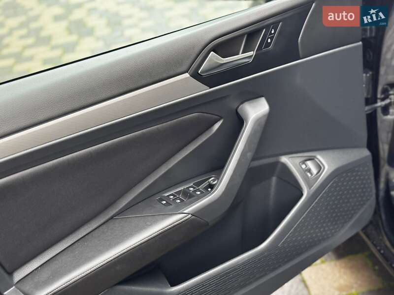 Седан Volkswagen Jetta 2022 в Ивано-Франковске