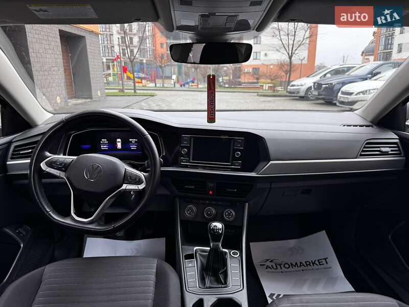 Седан Volkswagen Jetta 2022 в Ивано-Франковске