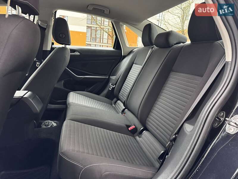 Седан Volkswagen Jetta 2022 в Ивано-Франковске