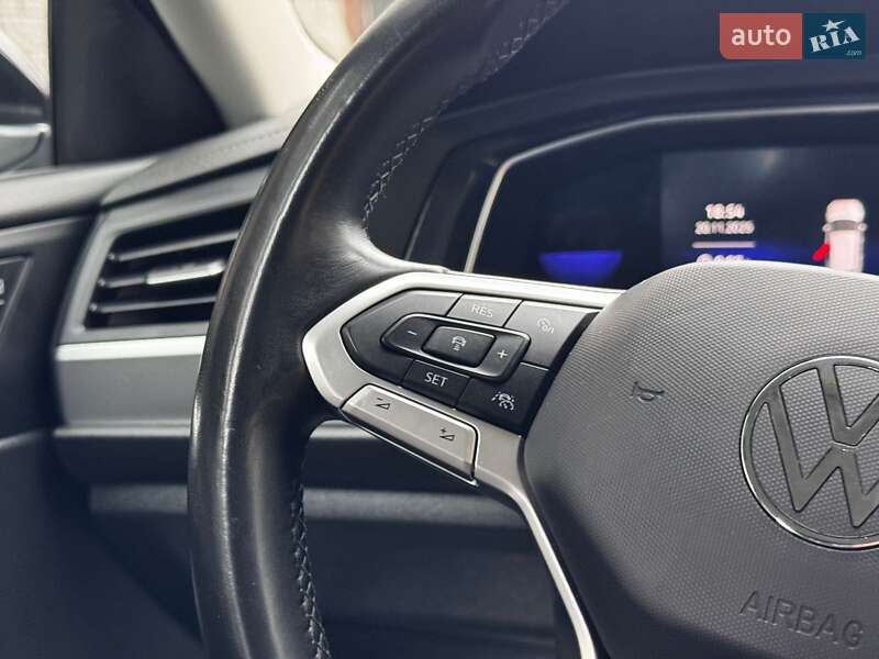 Седан Volkswagen Jetta 2022 в Ивано-Франковске