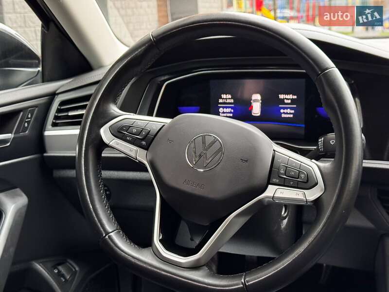 Седан Volkswagen Jetta 2022 в Ивано-Франковске