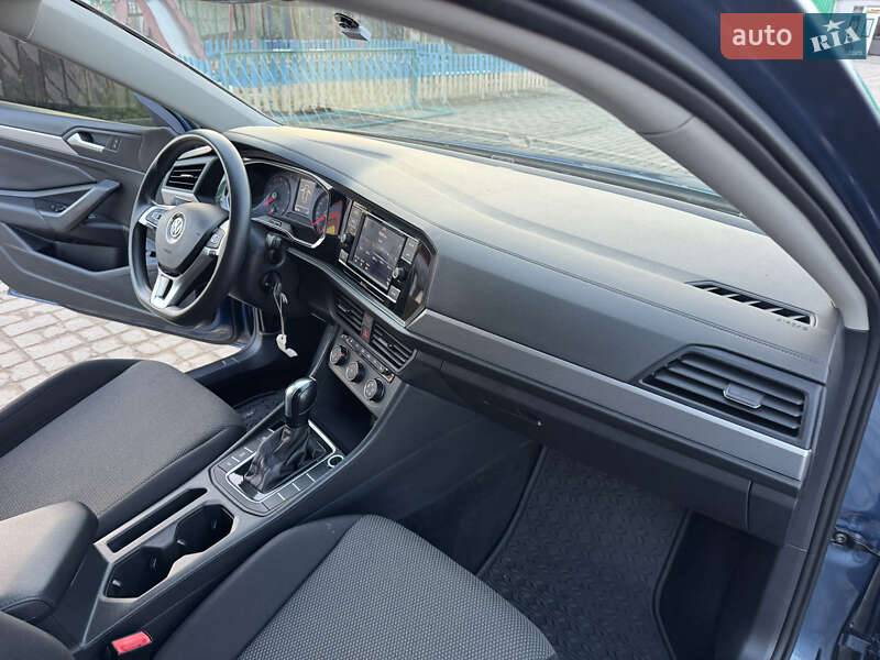 Седан Volkswagen Jetta 2018 в Ковелі