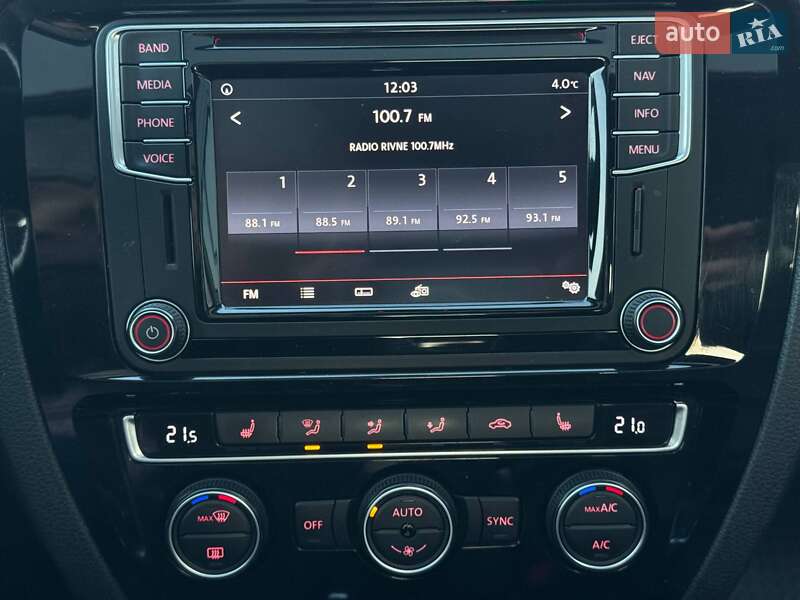 Седан Volkswagen Jetta 2017 в Ровно фото 42 Седан Volkswagen Jetta 2017 в Ровно