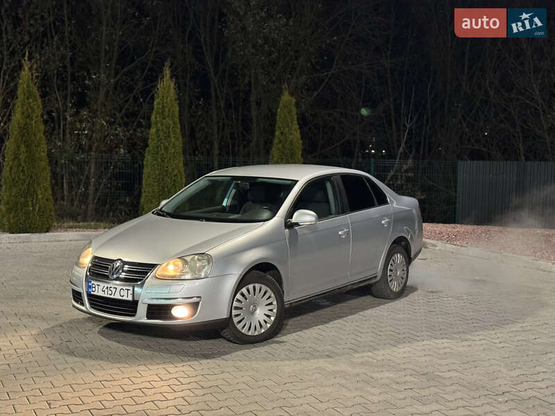 Седан Volkswagen Jetta 2008 в Хмельницком