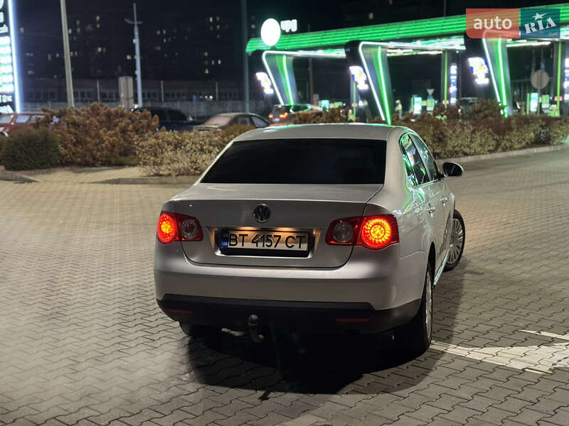 Седан Volkswagen Jetta 2008 в Хмельницком