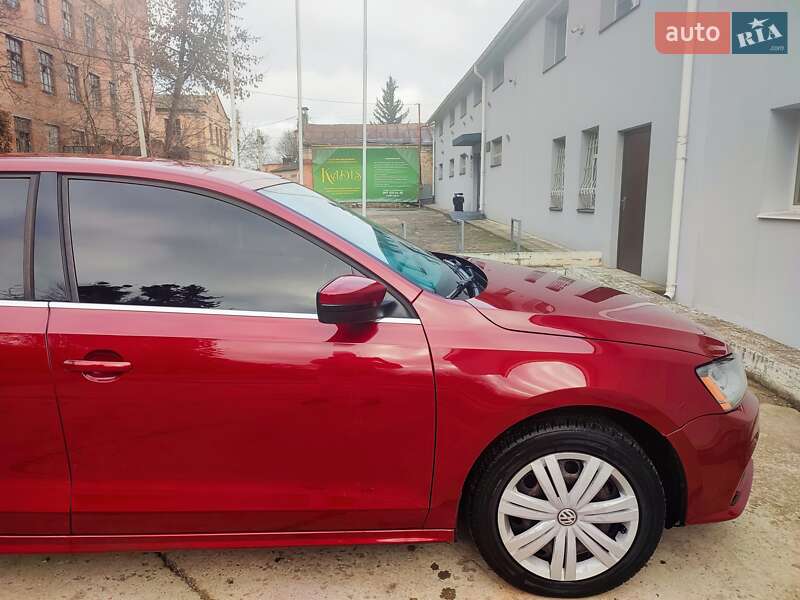 Седан Volkswagen Jetta 2017 в Ромнах