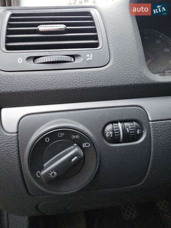 Седан Volkswagen Jetta 2007 в Киеве фото 12 Седан Volkswagen Jetta 2007 в Киеве