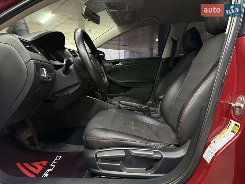 Седан Volkswagen Jetta 2016 в Одессе фото 21 Седан Volkswagen Jetta 2016 в Одессе