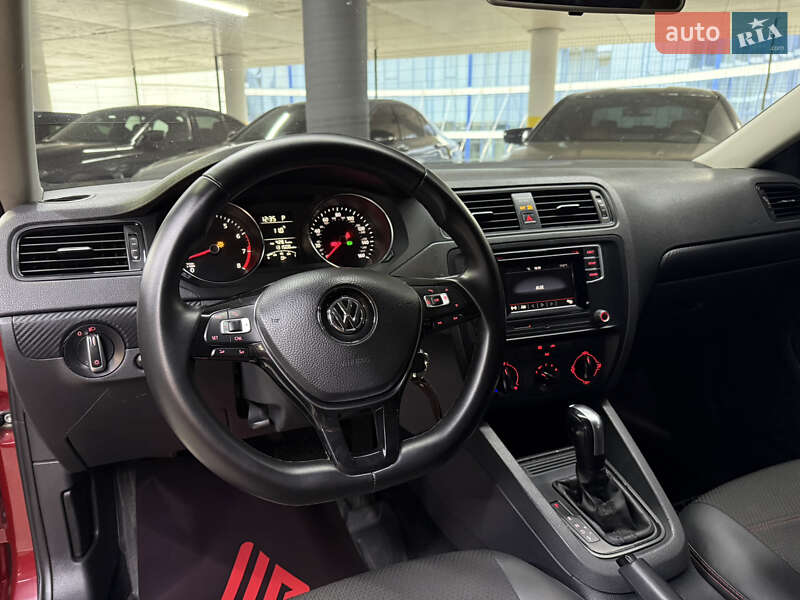 Седан Volkswagen Jetta 2016 в Одессе фото 25 Седан Volkswagen Jetta 2016 в Одессе