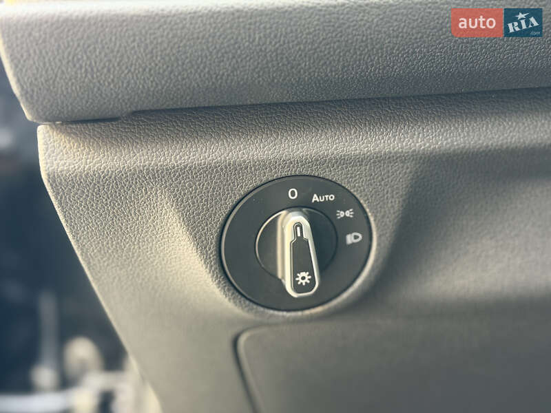 Седан Volkswagen Jetta 2021 в Києві