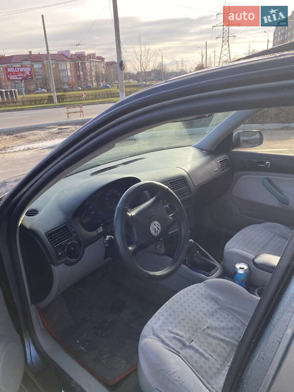 Седан Volkswagen Jetta 2003 в Чернігові