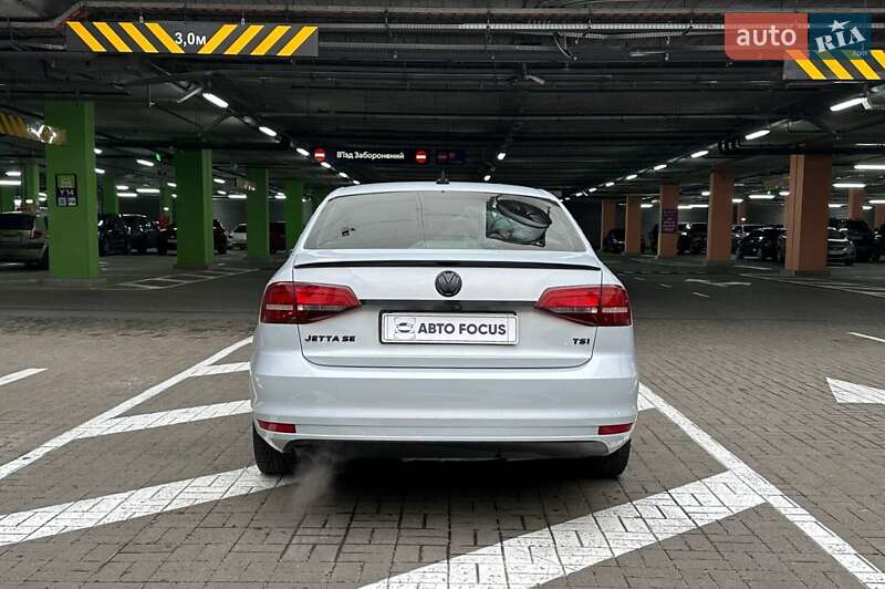 Седан Volkswagen Jetta 2016 в Києві