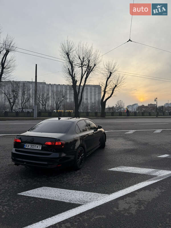 Седан Volkswagen Jetta 2016 в Харкові