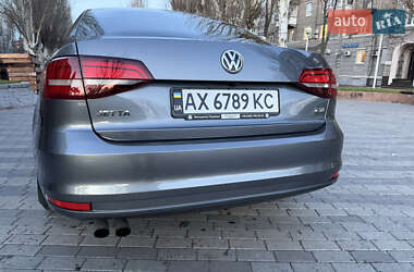 Седан Volkswagen Jetta 2017 в Днепре