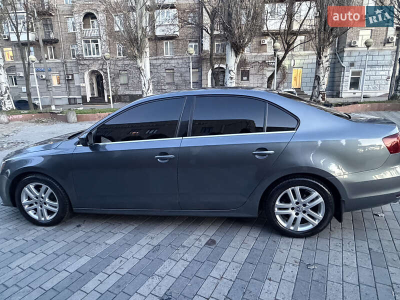 Седан Volkswagen Jetta 2017 в Дніпрі