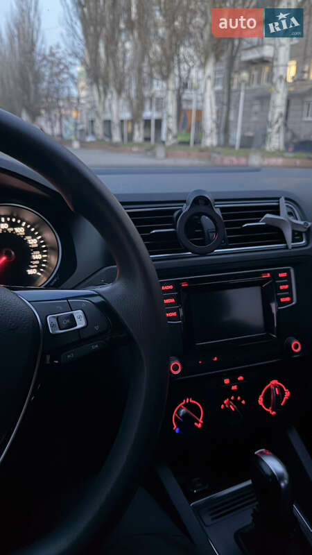 Седан Volkswagen Jetta 2017 в Дніпрі