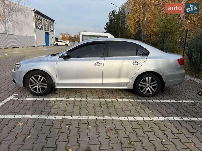 Седан Volkswagen Jetta 2011 в Киеве фото 6 Седан Volkswagen Jetta 2011 в Киеве