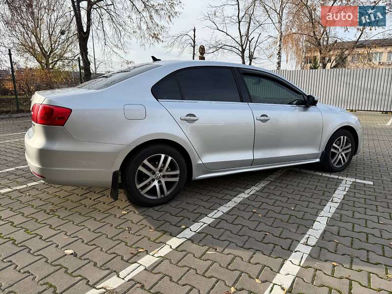 Седан Volkswagen Jetta 2011 в Киеве фото 5 Седан Volkswagen Jetta 2011 в Киеве