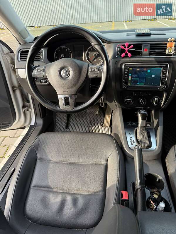 Седан Volkswagen Jetta 2011 в Киеве фото 17 Седан Volkswagen Jetta 2011 в Киеве
