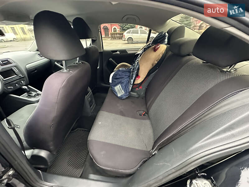 Седан Volkswagen Jetta 2017 в Дніпрі