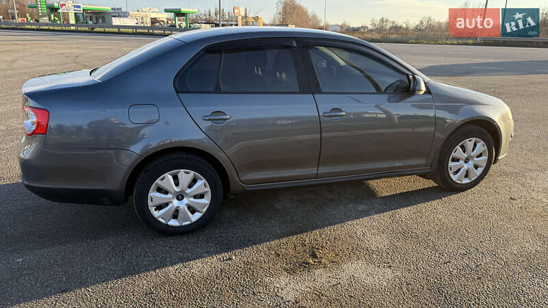 Седан Volkswagen Jetta 2008 в Полтаве
