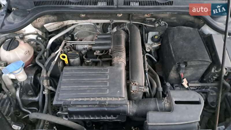 Седан Volkswagen Jetta 2016 в Запоріжжі