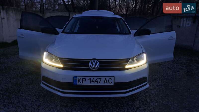 Седан Volkswagen Jetta 2016 в Запоріжжі