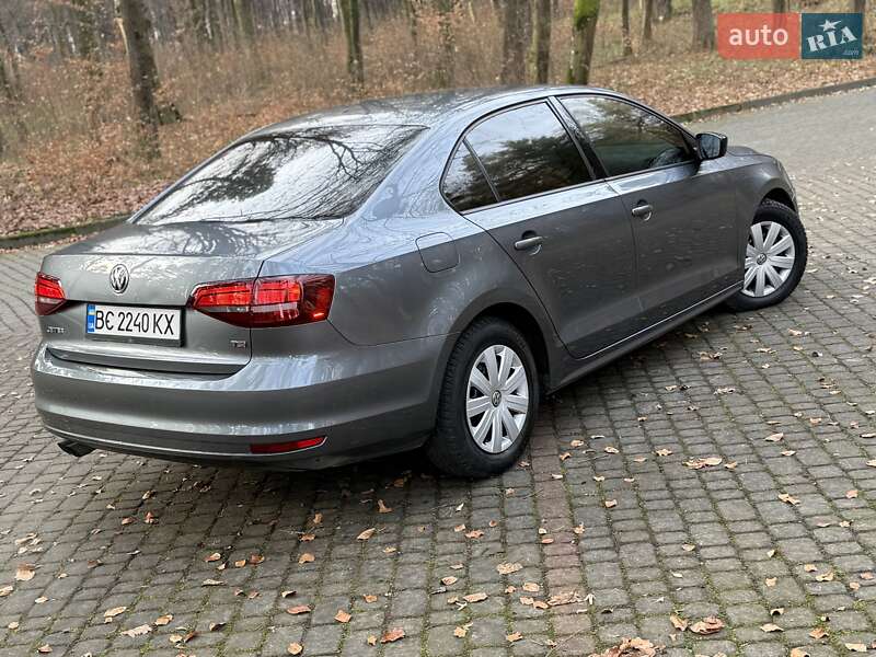 Седан Volkswagen Jetta 2015 в Львове фото 35 Седан Volkswagen Jetta 2015 в Львове