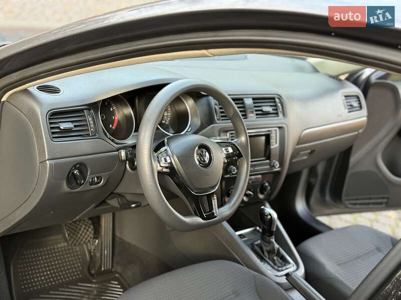 Седан Volkswagen Jetta 2015 в Львове фото 87 Седан Volkswagen Jetta 2015 в Львове