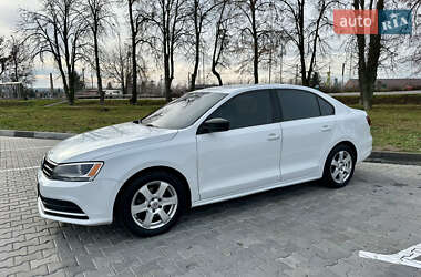 Седан Volkswagen Jetta 2015 в Тульчині