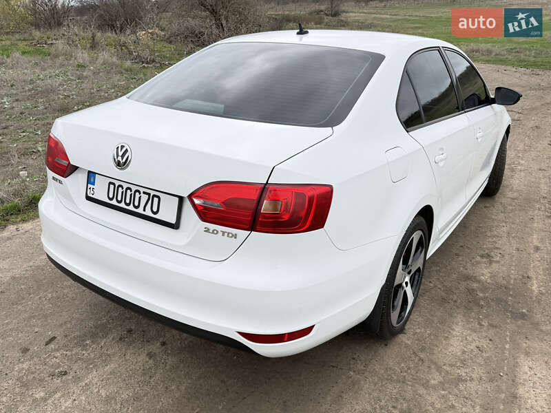 Седан Volkswagen Jetta 2014 в Веселиновому