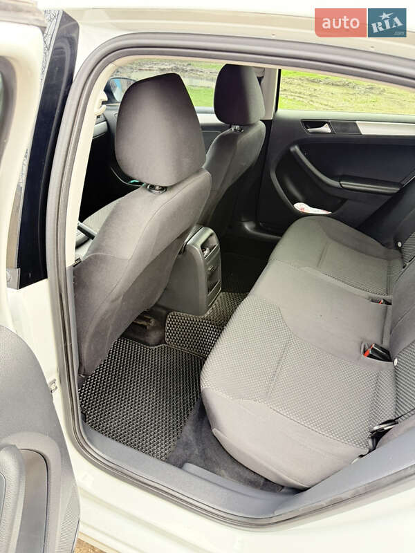 Седан Volkswagen Jetta 2014 в Веселиновому