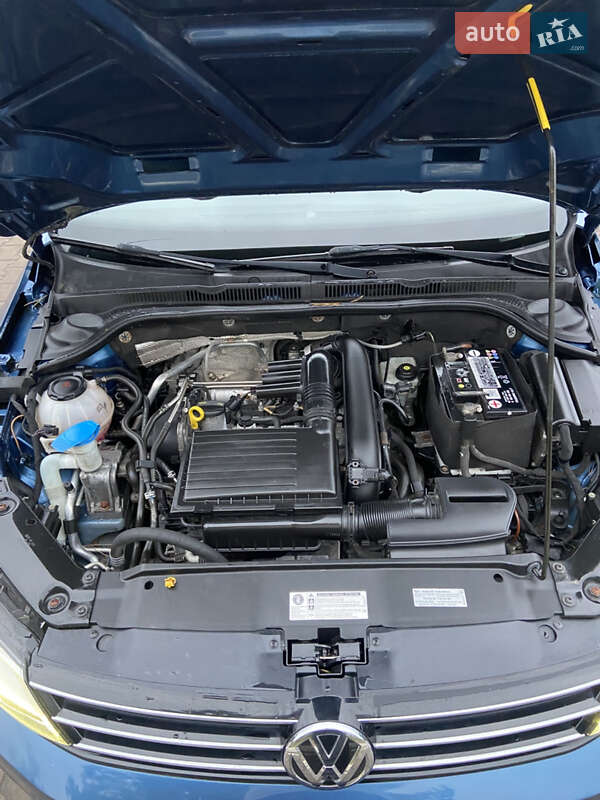 Седан Volkswagen Jetta 2017 в Киеве