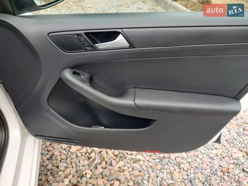 Седан Volkswagen Jetta 2014 в Одесі