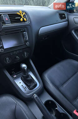 Седан Volkswagen Jetta 2014 в Полтаві