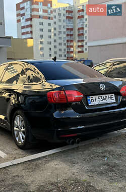 Седан Volkswagen Jetta 2014 в Полтаві