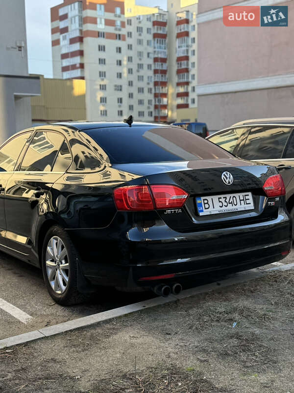 Седан Volkswagen Jetta 2014 в Полтаві