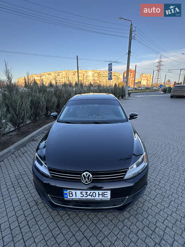 Седан Volkswagen Jetta 2014 в Полтаві